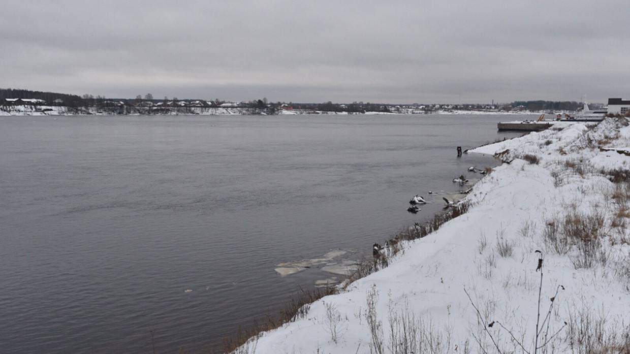 Маленький мальчик провалился под лед на реке в Кирово-Чепецке