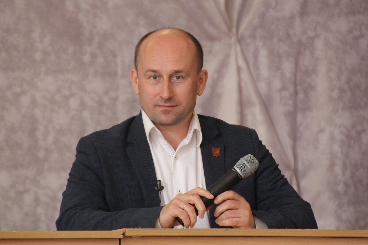 Николай Стариков