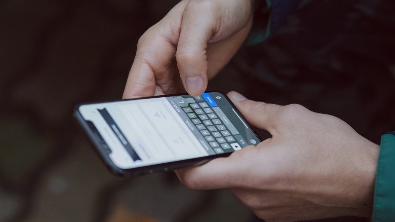 Экс-сотрудник АНБ предупредил о шпионском ПО на импортных смартфонах