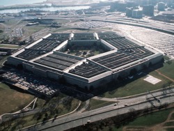 Маниакальная шизофрения США: Пентагон разобрал главных врагов