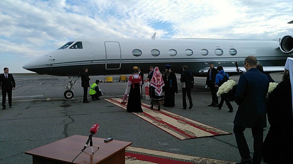 Сокол ижевск. Нло в ижевске. Самолет ижевск москва. Ижавиа боинг 737 душа удмуртии. В ижевск прилетели.