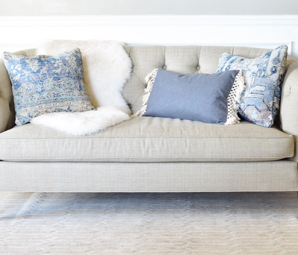 Мастер-класс: диванные подушки из ковриков декор интерьера