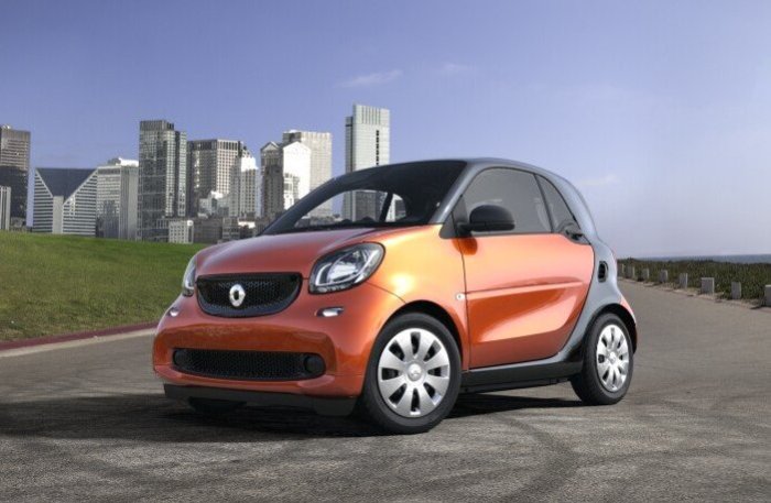 Smart ForTwo Pure – маленький автомобиль с большими возможностями.