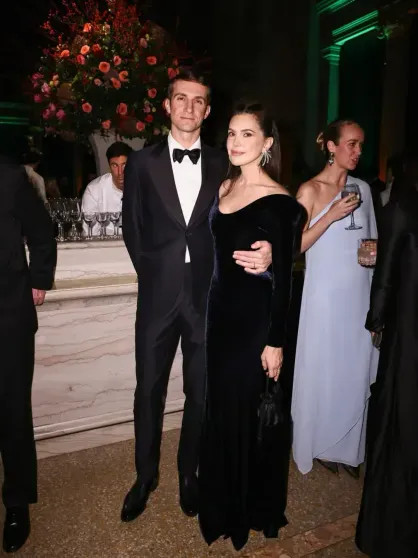 В сети появилось редкое фото 13-летней дочери Романа Абрамовича и Даши Жуковой Жукова, Абрамович, Жуковой, дочерью, Ставрос, замуж, вышла, миллиардеров, Абрамовича, миллиардера, дочери, младшей, появился, сыновей, конце, Александр, Филипп, который, появилось, помимо