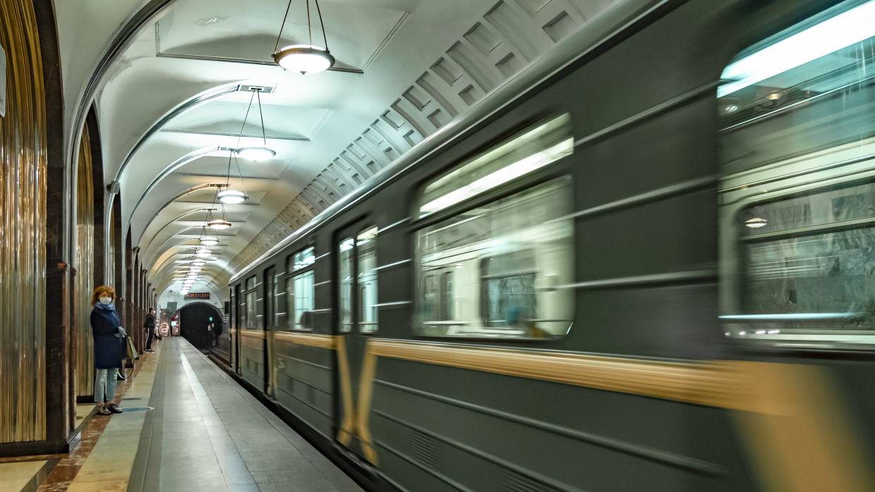 Полиция ищет родителей, бросивших ребенка в московском метро