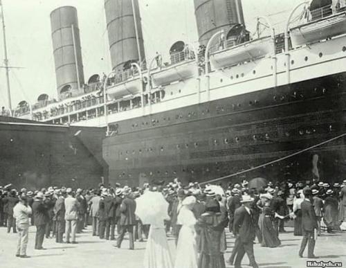 Когда тонул Титаник, на борту корабля был миллионер Джон Джейкоб астор IV.