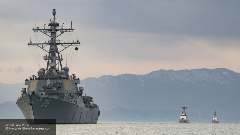Заход американских эсминцев – это обманный маневр, считает эксперт Перенджиев 