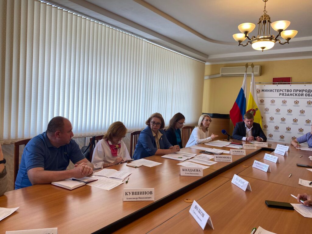 В Минприроды обсудили меры по подавлению численности непарного шелкопряда в Рязанской области