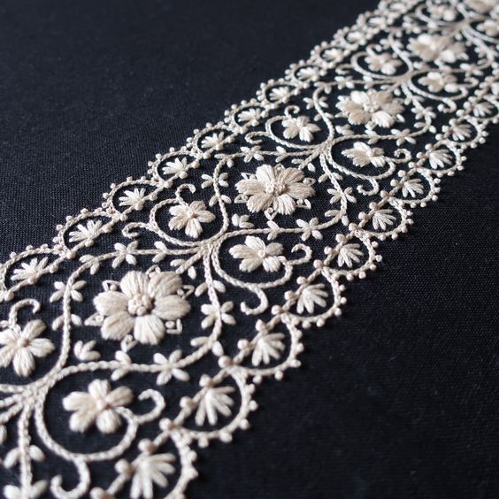 Чудесная цветочная вышивка