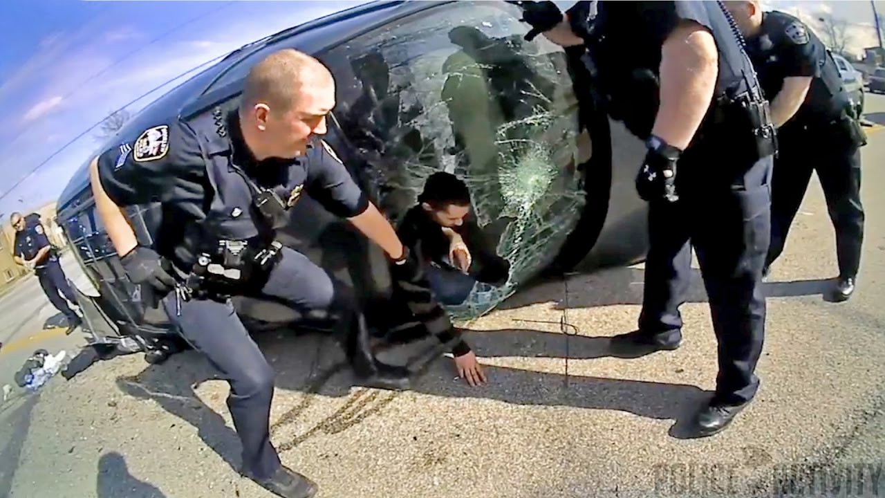 Картинки по запросу Intense Moment Brooklyn Police Arrest Man After High Speed Chase