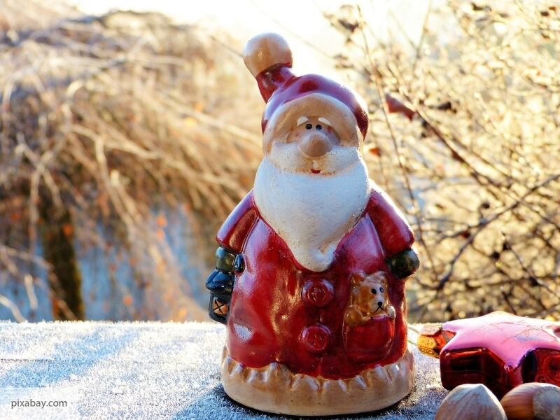 Топ-5 идей, как удивить детей «следами» Деда Мороза