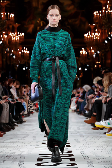 Неделя моды в Париже: Наталья Водянова, Тина Кунаки, Опра Уинфри на показе Stella McCartney осень-зима 20190/2020 Неделя моды в Париже: Наталья Водянова, Тина Кунаки, Опра Уинфри на показе Stella McCartney осень-зима 20190/2020 thereshegrows