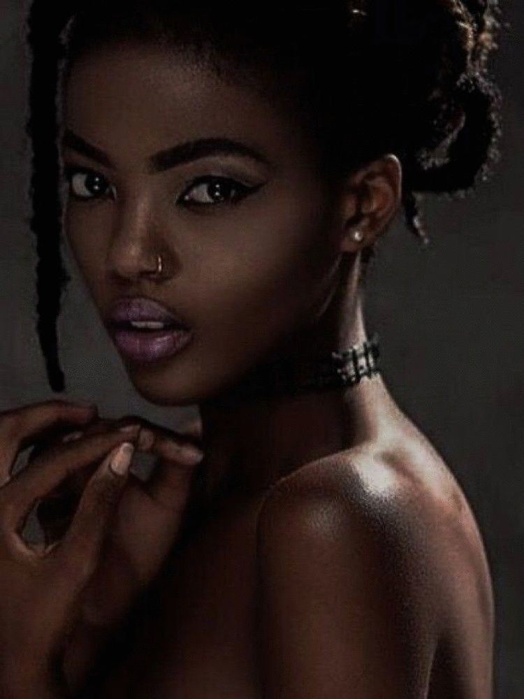 Негритянки близко. Пегги Даниэль темнокожая модель. Красивая афроамериканка. Красивые африканки. Красивые темнокожие девушки.