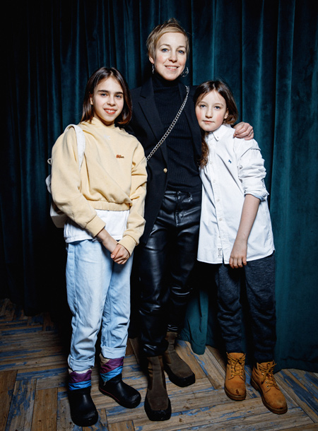 Алексей Чадов с сыном, Мария Кожевникова с детьми и другие гости премьеры фильма "Конек-Горбунок" Звезды,Красная дорожка