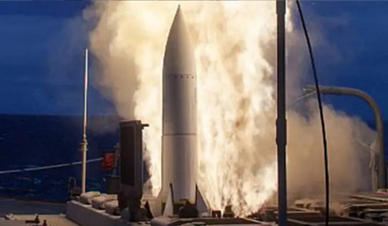 Новый законодатель моды: то ли крейсер, то ли эсминец проекта 055 Новый законодатель моды: то ли крейсер, то ли эсминец проекта 055 вмф