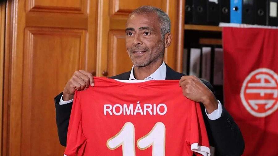 Футболист Ромарио вернулся к спортивной карьере в 58 лет