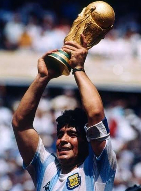 Умер Диего Марадона: реакция Лионеля Месси, Криштиану Роналду и других спортсменов Звезды,Новости о звездах