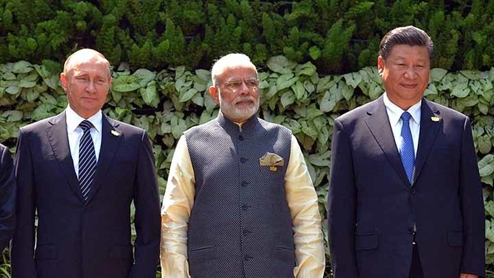 АРБИТР НОВОГО МИРА НАЗНАЧЕН: ИНДИЯ С КИТАЕМ ГОВОРЯТ ЧЕРЕЗ ПУТИНА