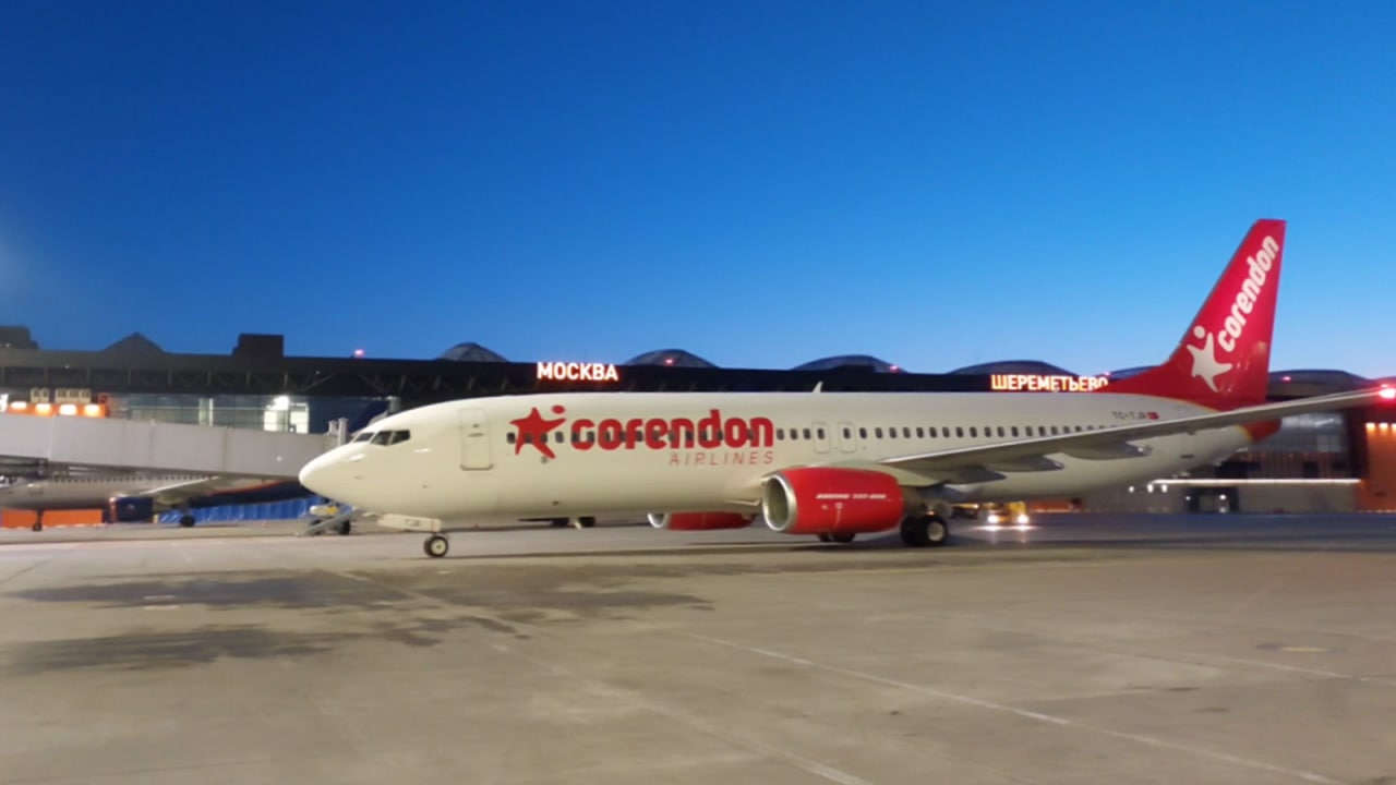 Самолет в турцию шереметьево. Турецкая авиакомпания Corendon. Corendon Airlines самолеты. 737-800 Corendon Airlines. Boeing 737-800 ∙ рейс UT-352.