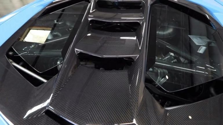Lamborghini Centenario: как распаковывают новенький суперкар авто,авто и мото,автоновости