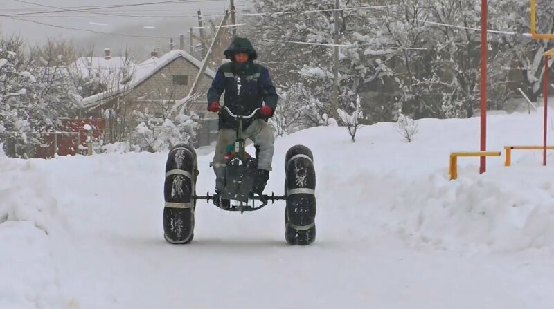 Снегоход: бензопила, велик и камеры от камаза велосипеда, и камер, из бензопилы, от камаза, руками, своми, снегоход