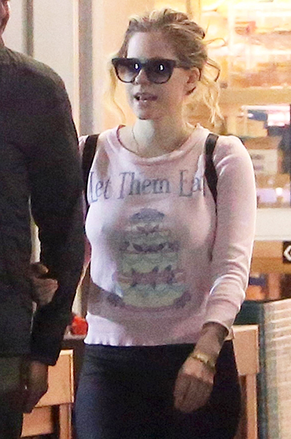 Счастливы вместе: Аврил Лавин на шопинге с бойфрендом-миллиардером звездные пары