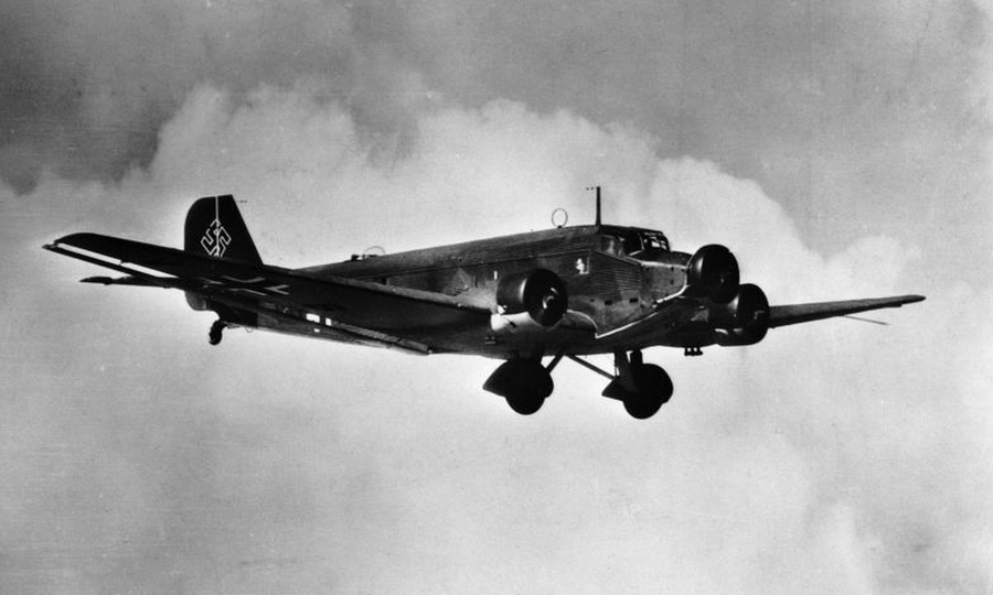 ​«Юнкерс» Ju 52 в полёте - Тайна генерала Хелинга | Warspot.ru