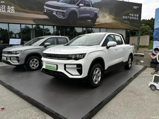 Подвинься, Great Wall. У Geely появился свой «Кинг Конг» — полноприводный пикап Radar King Kong EM-p с мощностью 353 л.с. и разгоном до 100 км/ч за 6,3 секунды