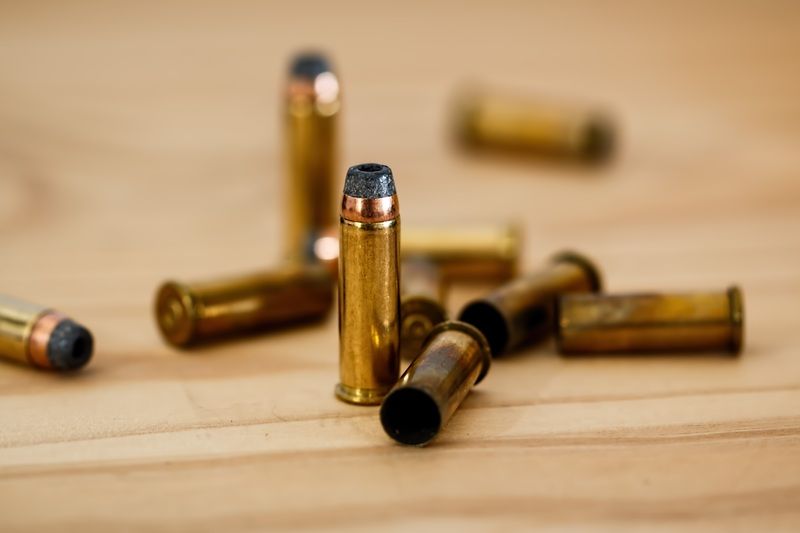 Женщина устроила стрельбу из пистолета у роддома в Балашихе Происшествия
