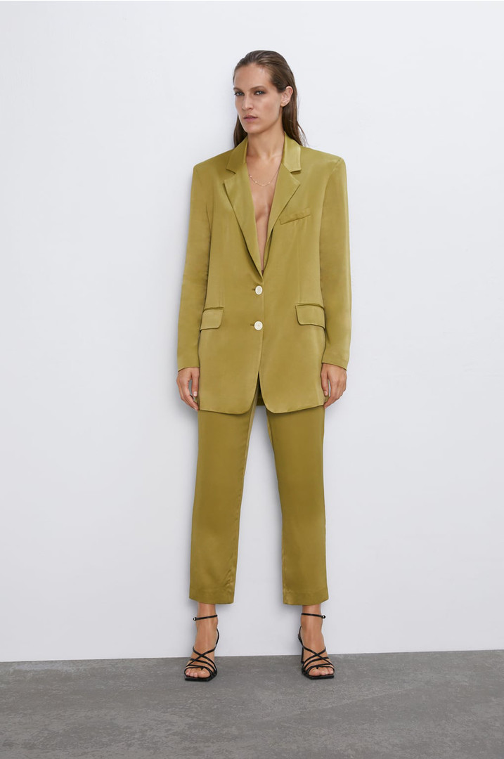 Сильное плечо: 20 хитовых пиджаков этой осени Сильное плечо: 20 хитовых пиджаков этой осени гардероб,мода и красота,модные образы,модные тенденции,одежда и аксессуары