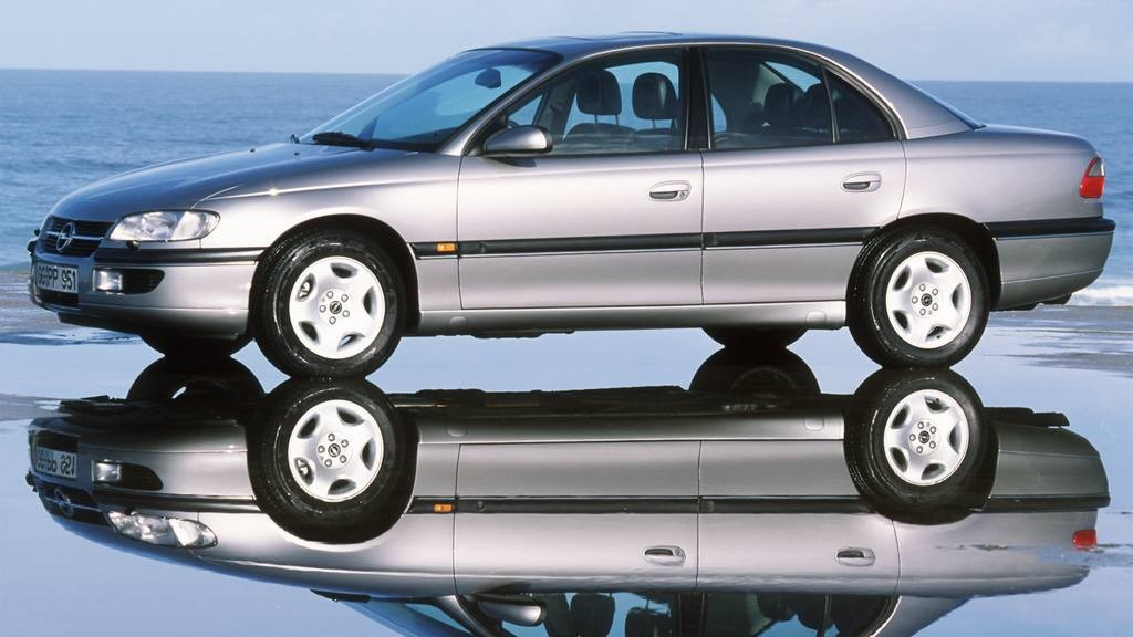 Девочка для битья: как Opel Omega конкурировала с BMW, почему провалилась, и при чём тут Corvette opel omega,авто и мото,история