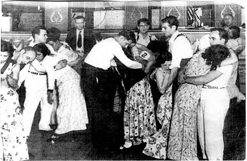 Танцы до упаду на танцевальных марафонах 1920-30-х годов Танцы до упаду на танцевальных марафонах 1920-30-х годов всемирная история