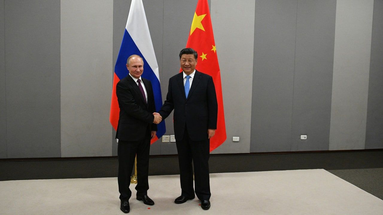 Востоковед Маслов озвучил возможную причину отказа Си Цзиньпина от ужина с Путиным