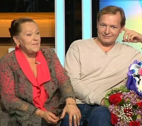 Впервые после горькой утраты Раиса Рязанова вышла на связь и поделилась с поклонниками личными переживаниями