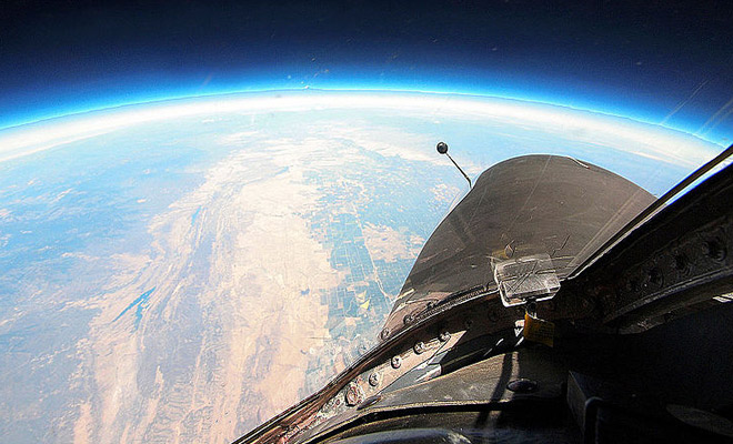 Пилот самолета-шпиона U-2 включил камеру и записал подъем на высоту в 21 километр, к границам космоса