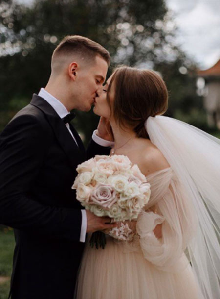 Сын Валерии Арсений Шульгин женился: как прошла пышная свадьба с участием звезд Сын Валерии Арсений Шульгин женился: как прошла пышная свадьба с участием звезд Свадьбы,Звездные свадьбы