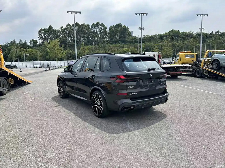  живые фото BMW X5 Sport Night Edition