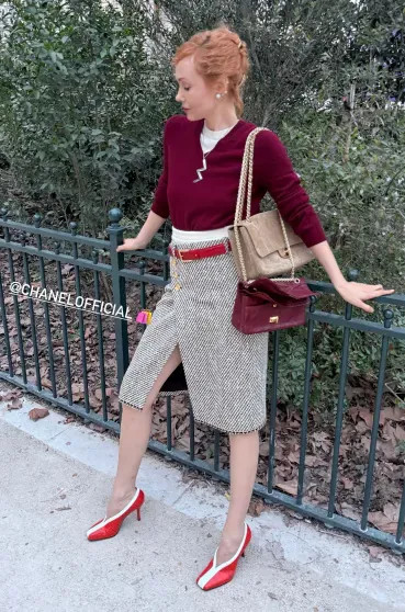 Неделя моды в Париже: Марго Робби (с каре), Кайли Миноуг, Лили-Роуз Депп и Ольга Карпуть среди гостей, российские модели — на подиуме на показе Chanel Chanel, показе, осеньзима, Кайли, Париже, Миллер, Евсеева, Берзения, Images, Уинфри, ЛилиРоуз, подиум, Миноуг, Марго, новой, Робби, нулевых, 2026Адица, 2026Вика, Консани