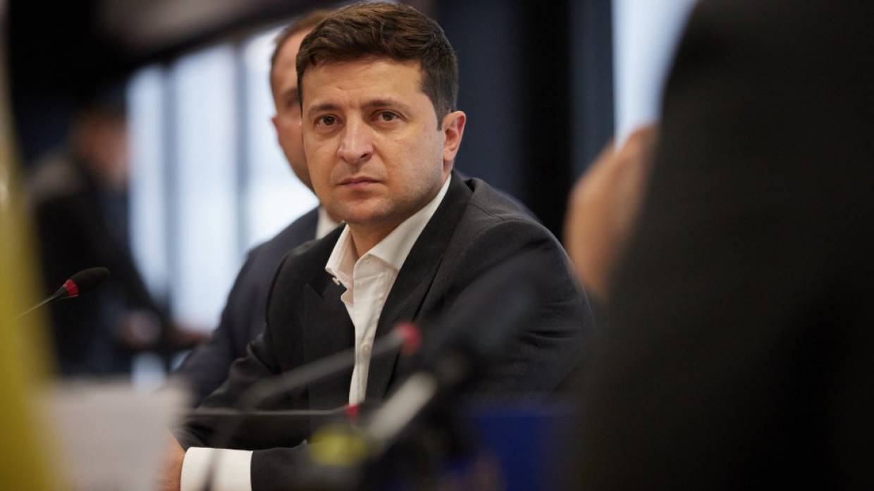 Зеленский на английском отчитался о своих действиях после заявления России по Донбассу