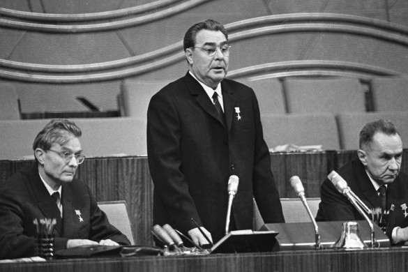 Генерального секретаря Брежнева никто в ЦК не боялся, а  Суслова боялись все