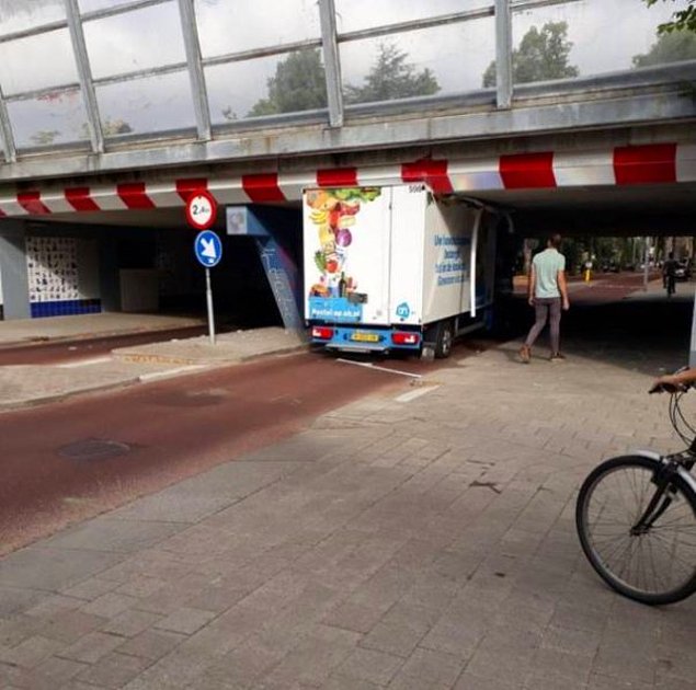 Дорога может преподнести гораздо больше сюрпризов, чем кажется: 44 фотодоказательств Дорога может преподнести гораздо больше сюрпризов, чем кажется: 44 фотодоказательств авто и мото,автоновости