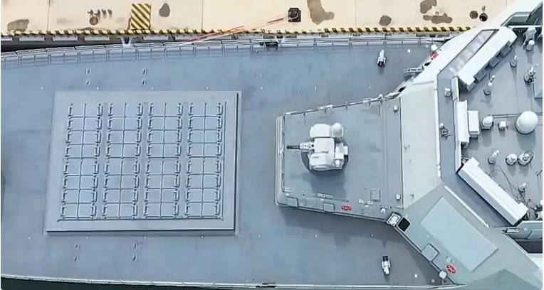 Новый законодатель моды: то ли крейсер, то ли эсминец проекта 055 Новый законодатель моды: то ли крейсер, то ли эсминец проекта 055 вмф