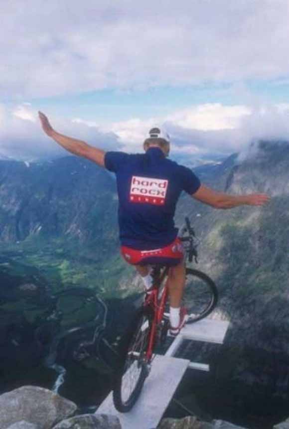 Эскил Роннингсбаккен – трюки на краю Эскил Роннингсбаккен – трюки на краю высота