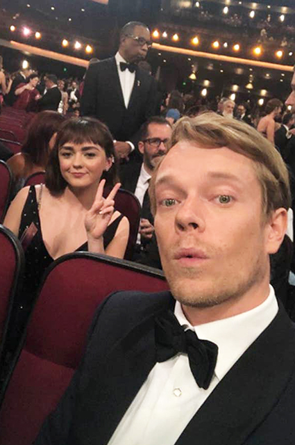 Сборы на церемонию и веселые селфи: вспоминаем "Эмми-2019" по Instagram-снимкам звезд Хроника
