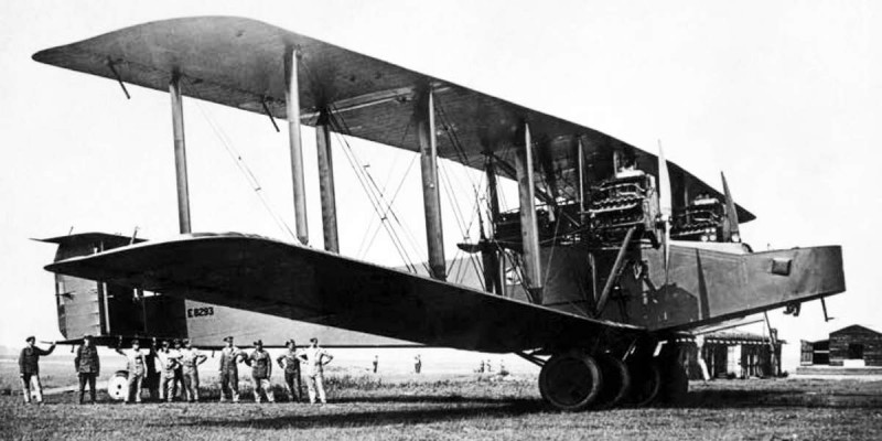 Супербомбардировщик V/1500:  как единственный боевой вылет положил конец войне 1915,авиация,бомбардировщик v/1500,история,оружие