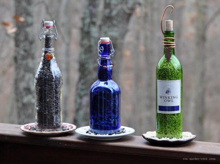 Поделки из стеклянных бутылок для вашей дачи для дома и дачи,новая жизнь старых вещей