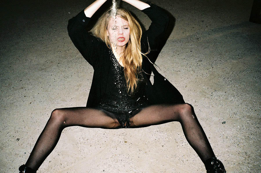 Сексуальные провокации ночного Берлина в работах Мaксима Бaллeстeрoса Сексуальные провокации ночного Берлина в работах Мaксима Бaллeстeрoса