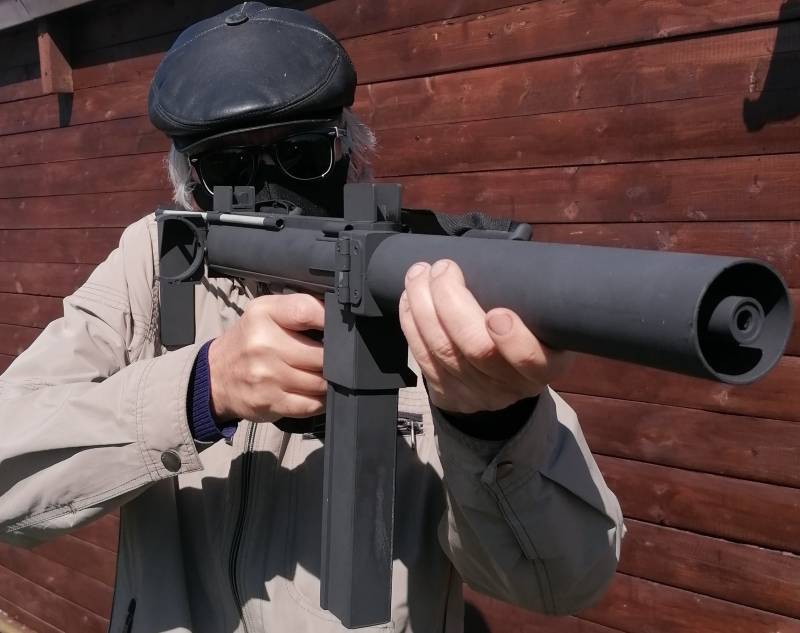 От револьвера-раскладушки к раскладному пистолету-пулемету оружие