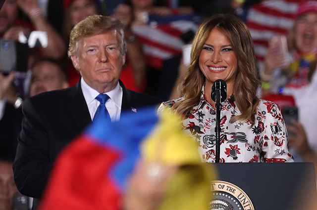 Дональд и Мелания Трамп выступили в Международном университете Флориды