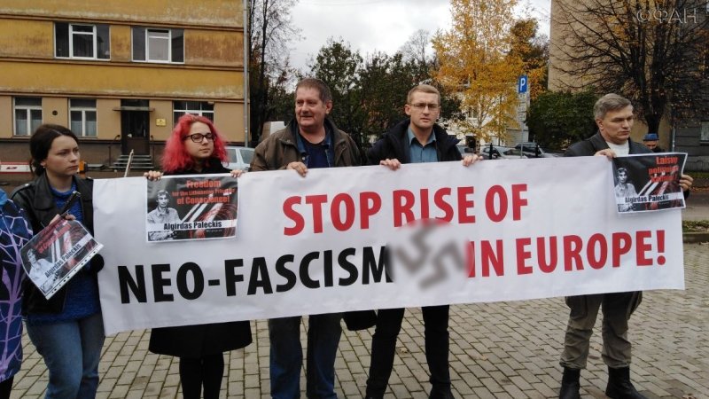 Пикет и митинг в защиту Альгирдаса Палецкиса в Риге у посольства Литвы 21 октября 2019 года